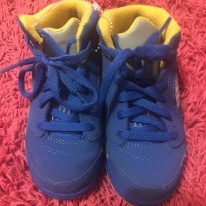 Really cute boy or girl Jordan’s size 9